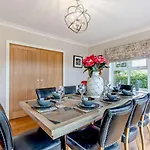 Holiday home 4 Bed In Middlesbrough Oc-96213 *