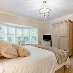 Holiday home 4 Bed In Middlesbrough Oc-96213 *
