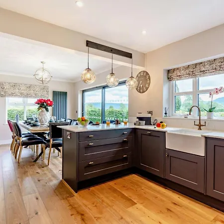 4 Bed In Middlesbrough Oc-96213 Great Broughton