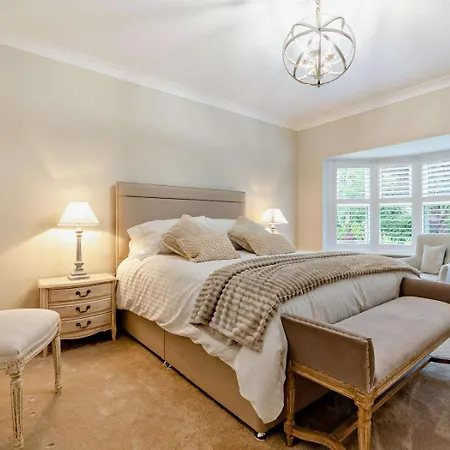 4 Bed In Middlesbrough Oc-96213 Holiday home