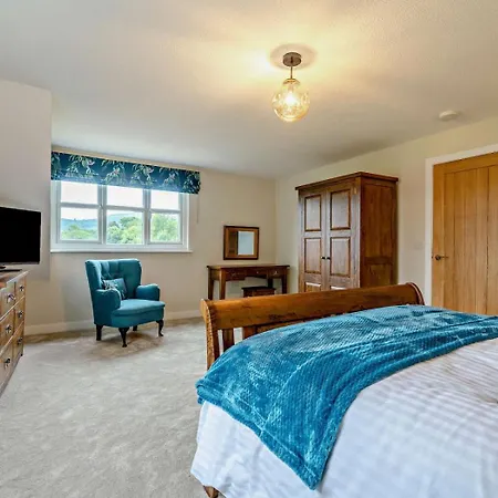 Holiday home 4 Bed In Middlesbrough Oc-96213