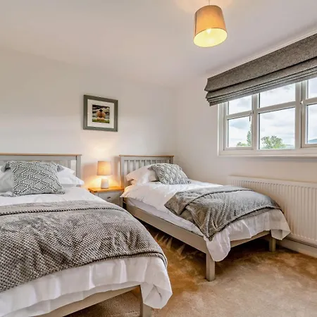 4 Bed In Middlesbrough Oc-96213 Holiday home Great Broughton