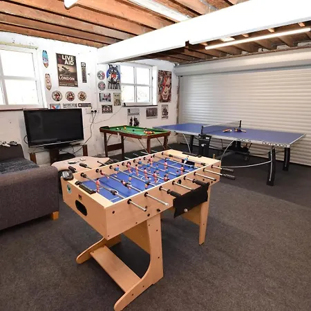 Holiday home 4 Bed In Middlesbrough Oc-96213