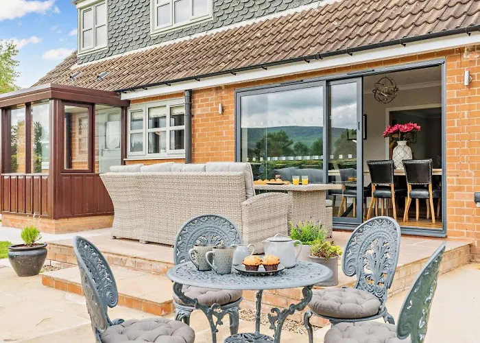 4 Bed In Middlesbrough Oc-96213 Semesterbostad