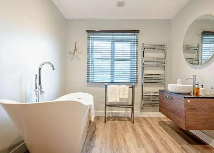 4 Bed In Middlesbrough Oc-96213 Great Broughton